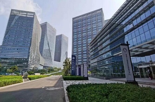 凯发k8一触即发作 | 再造新兴产业高地，青岛人工智能创新应用展示中心震撼启幕！