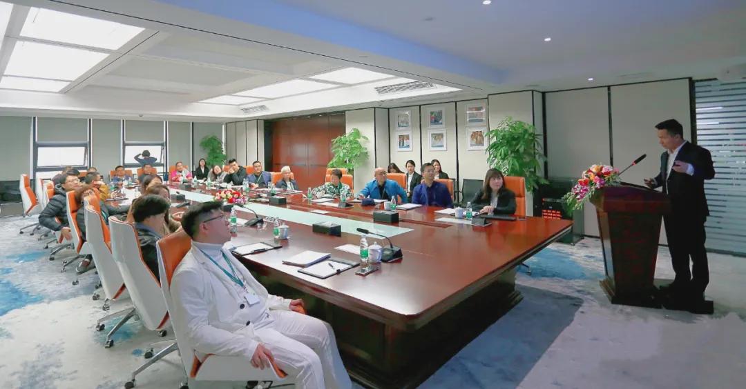 HuanXinѧԺҵһݰ凯发k8一触即发콻